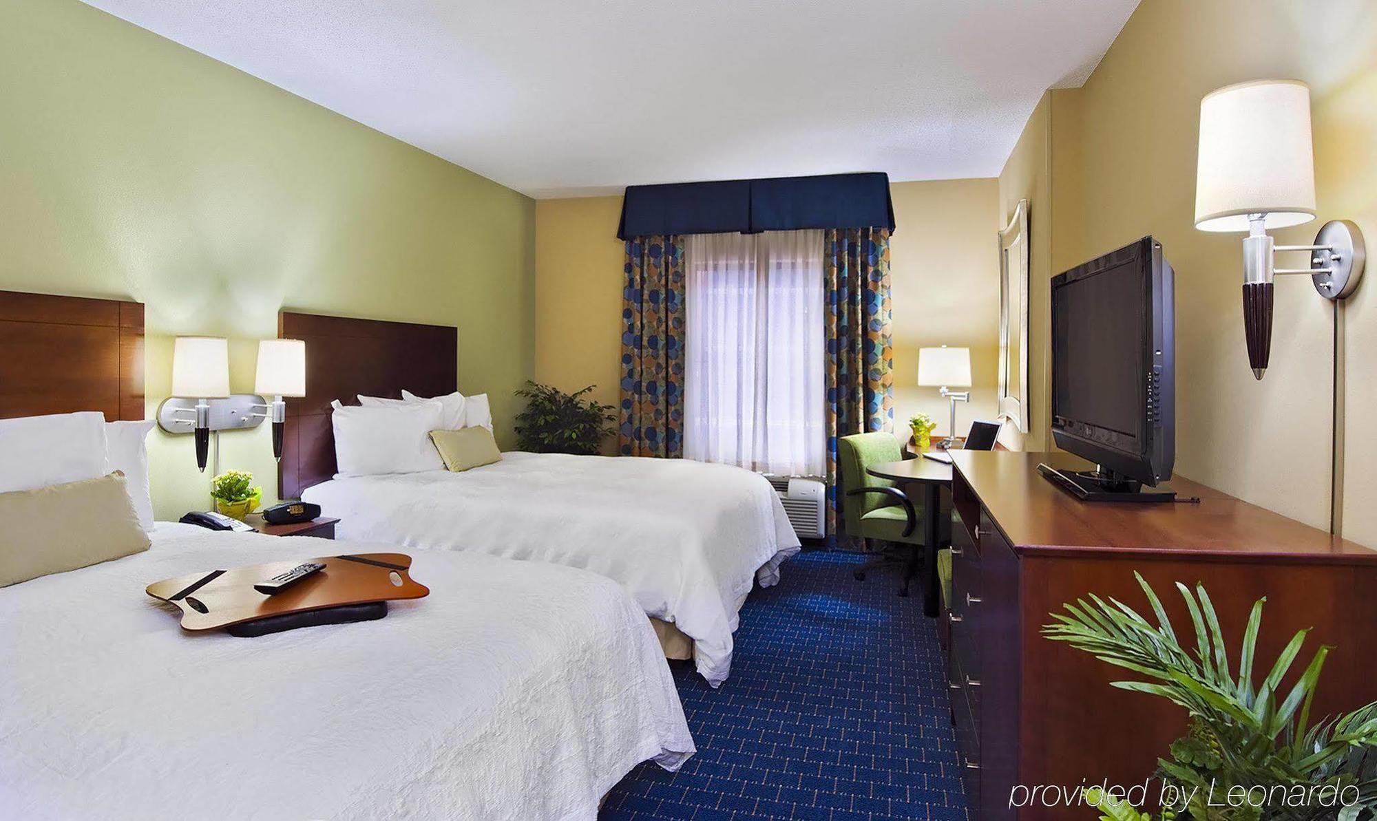 Hampton Inn & Suites Little Rock-Downtown Room photo